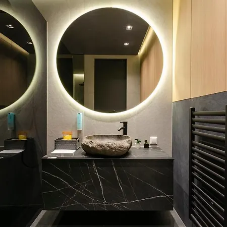 Lupoapartments Premium Z Klimatyzacją, Wanną W Sypialni Manufaktura Parking Dostęp Na Kod Apartament