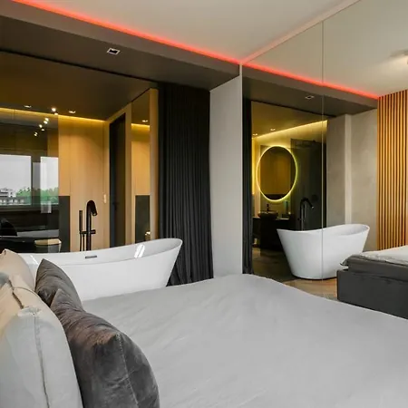 Lupoapartments Premium Z Klimatyzacja, Jacuzzi W Sypialni Manufaktura Parking Dostep Na Kod 아파트