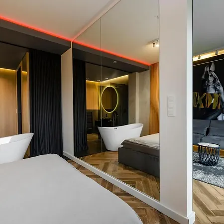 Lupoapartments Premium Z Klimatyzacja, Wanna W Sypialni Manufaktura Parking Dostep Na Kod
