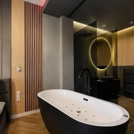 아파트 Lupoapartments Premium Z Klimatyzacja, Jacuzzi W Sypialni Manufaktura Parking Dostep Na Kod *