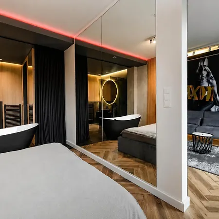 Lupoapartments Premium Z Klimatyzacja, Jacuzzi W Sypialni Manufaktura Parking Dostep Na Kod 아파트