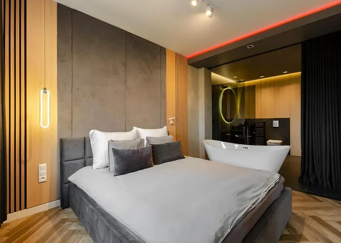 Lupoapartments Premium Z Klimatyzacja, Wanna W Sypialni Manufaktura Parking Dostep Na Kod דירה לודז'