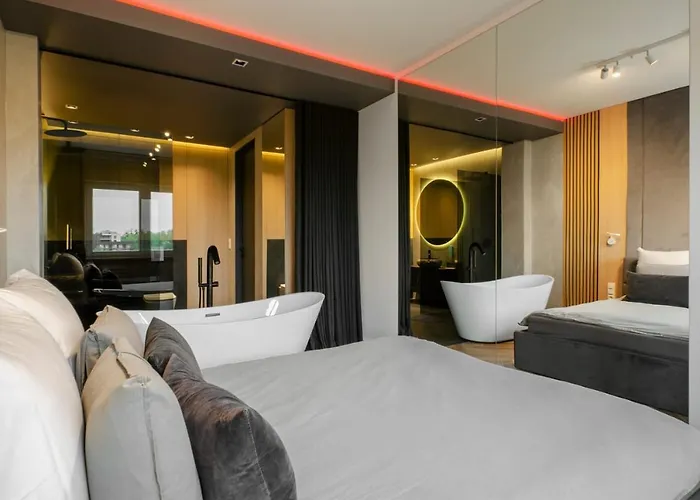 Lupoapartments Premium Z Klimatyzacja, Wanna W Sypialni Manufaktura Parking Dostep Na Kod דירה